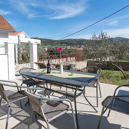 House Franka Vinišće